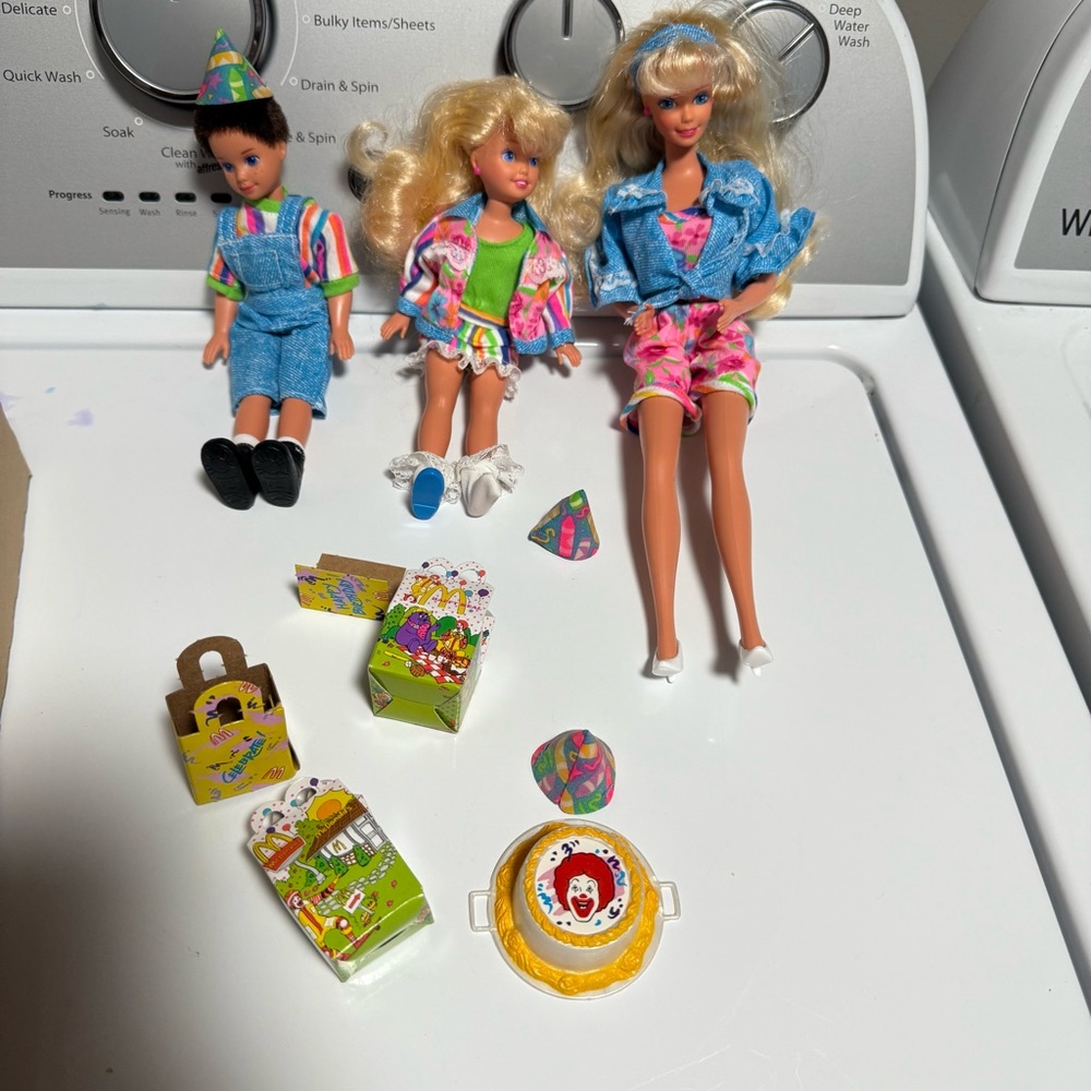 1993 McDonald's Birthday Party Barbie With Stacie & Todd